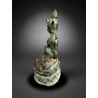 Tārā sur un trône de lotus en bronze