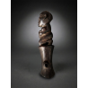 Rare pipe à eau aristocratique Luba, femme et enfant · Shyu Gallery