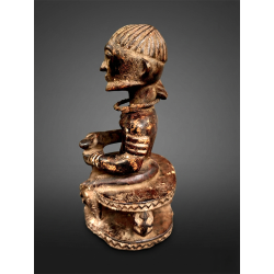 Boki Figure d`Ancêtre Assis
